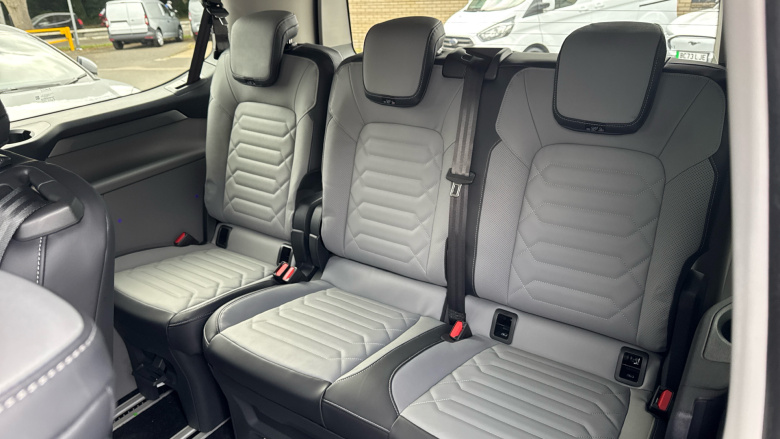 Ford Tourneo Custom 340 L1 Electric Rwd 160kW 65kWh H1 Titanium X 8 seater Auto